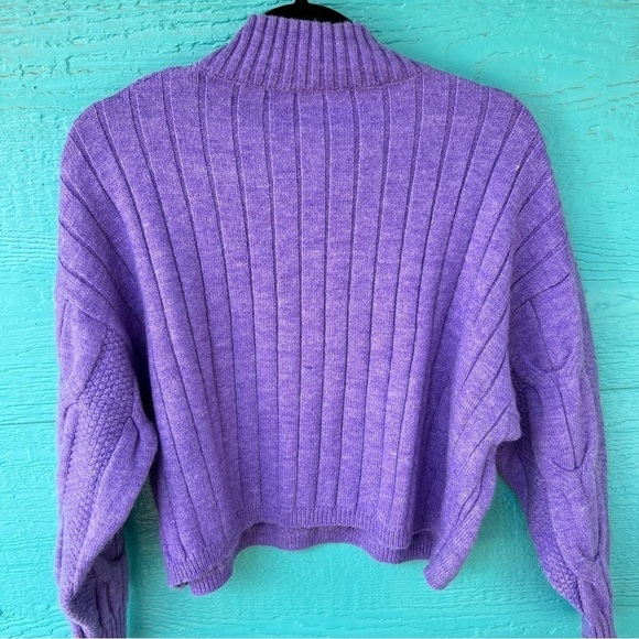 LILAC PURPLE CABLE KNIT DROP SHOULDER SOFT CROPPED SWEATER SIZE MEDIUM NWOT - Picture 2 of 7
